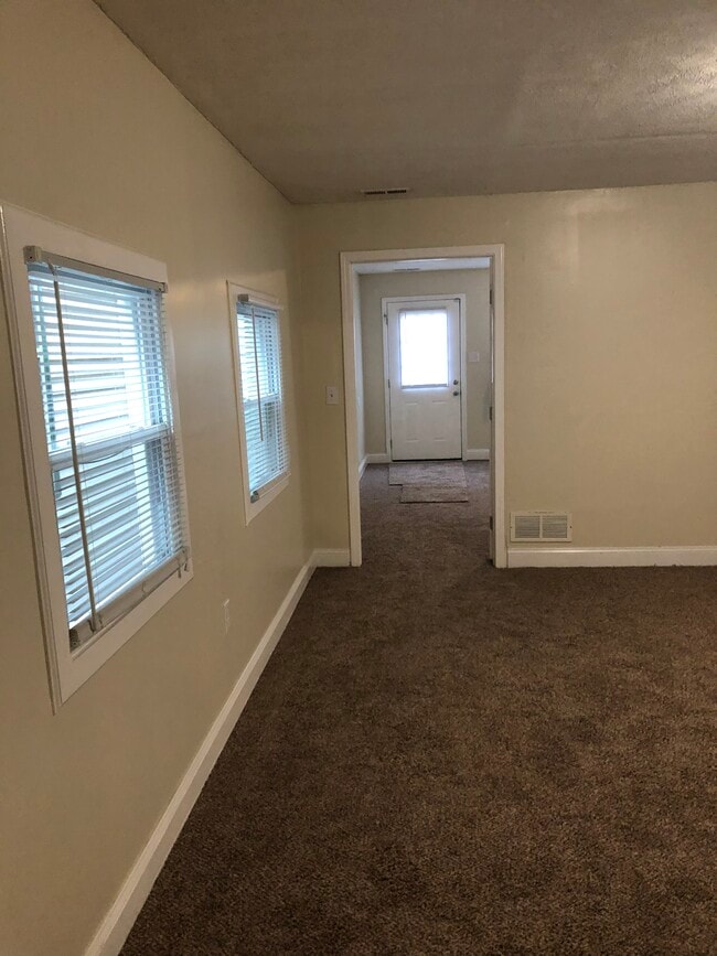 Bedroom1 - 1438 Rear South Floyd Street