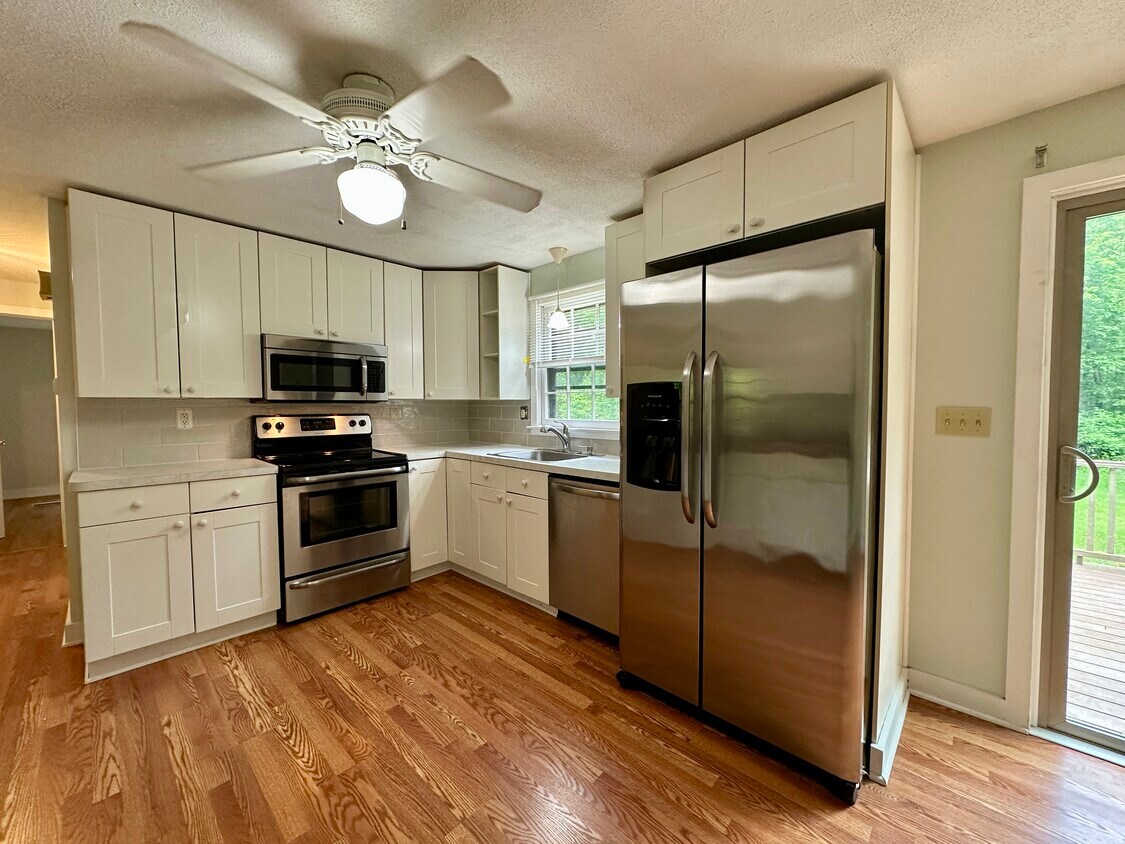 Primary Photo - 58 Trailwood Dr