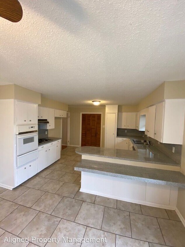 Primary Photo - 3 br, 2 bath House - 1 Oriole Cirlce