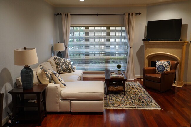 Living Room - 7350 Kirby Dr