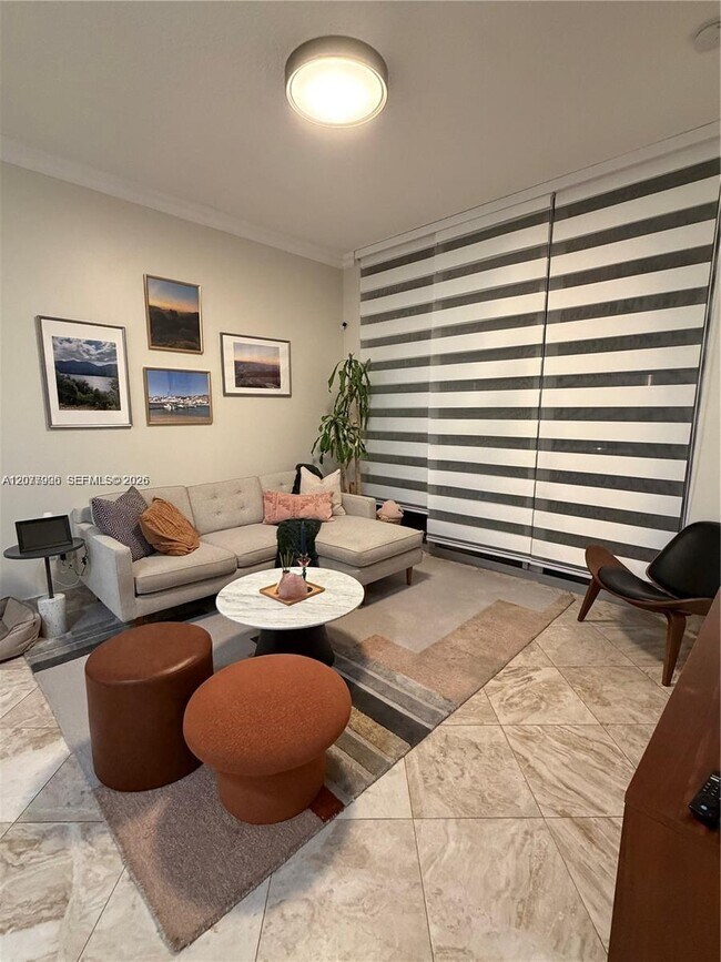 Foto del edificio - 3470 E Coast Ave