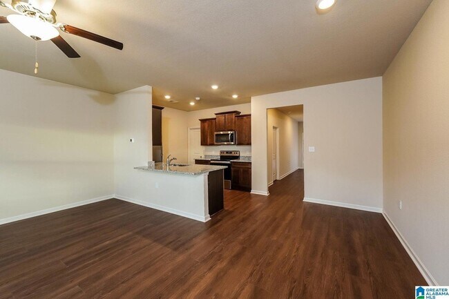 Foto del edificio - 8033 Hagood St