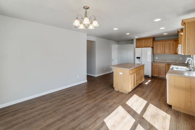 Building Photo - Charming 3 Bed, 2 Bath Home in Cheney – Op...