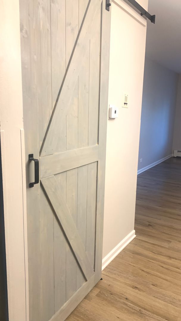 Foto del edificio - 2-Bedroom, 1-Bath Apartment – $1,900/month...