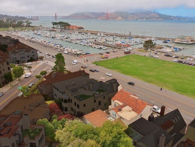 Building Photo - *Coming Soon* Marina Blvd - 7 Bedroom + Ga...