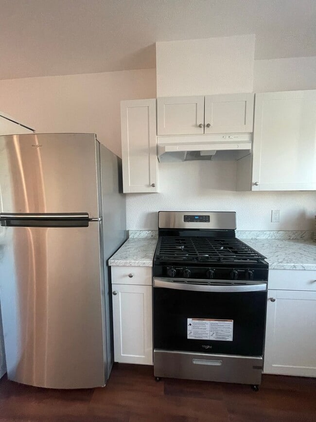 Building Photo - Wonderful ADU  -COMING SOON-JANUARY 2026 with separate entrance from main home