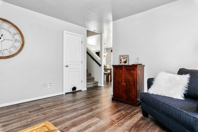 Foto del edificio - 4bd/2.5ba Home Near the Marketplace Nampa ...