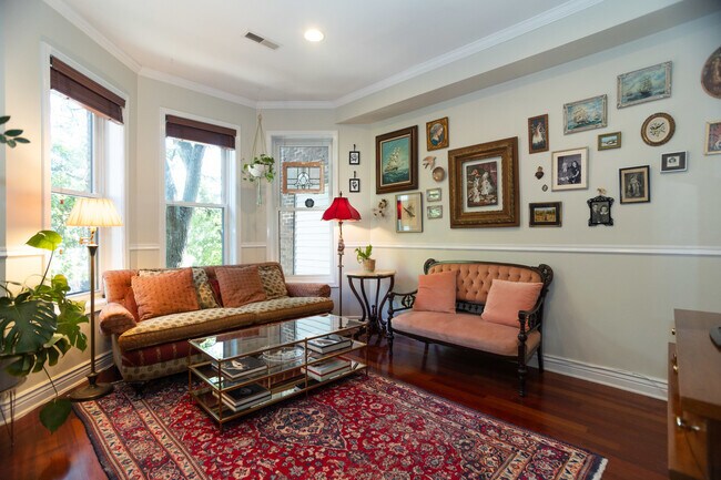 Foto del edificio - 2848 N Albany Ave