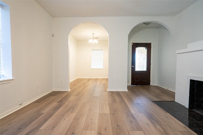 Building Photo - 2314 Ruth St