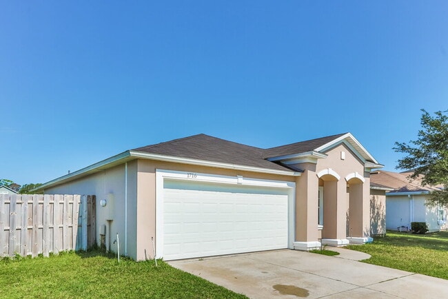 Foto del edificio - 1716 Hollow Glen Dr