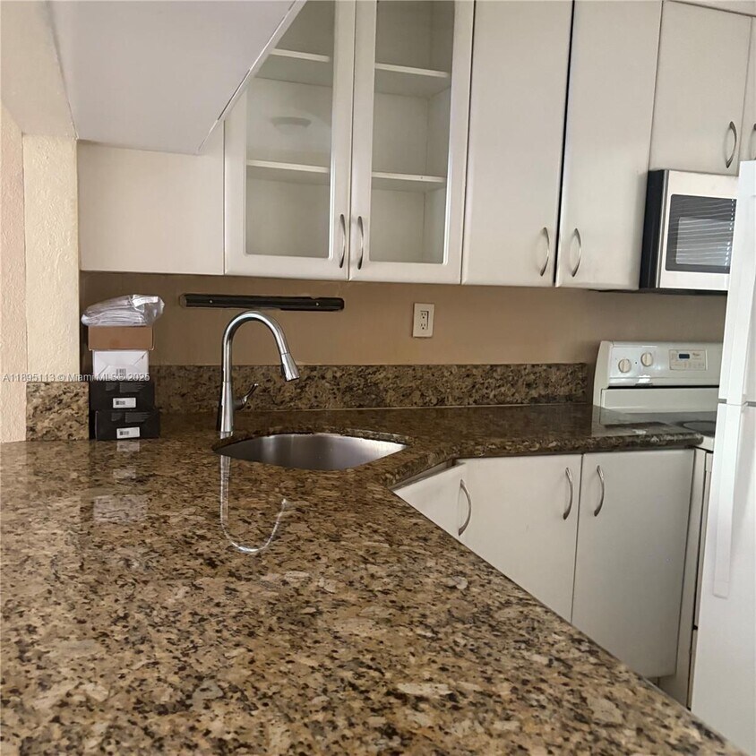 Foto principal - 17255 SW 95th Ave