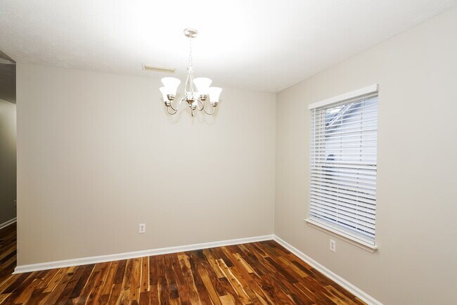 Foto del edificio - 452 Cedar Park Cir