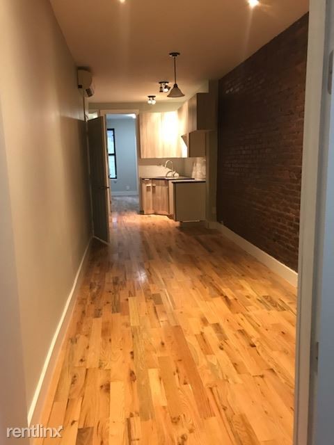 Building Photo - 386 Woodbine St