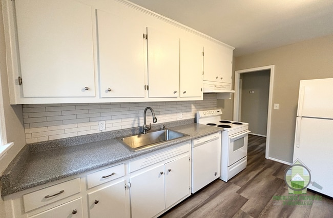 Photo - 2618 State Park Rd House