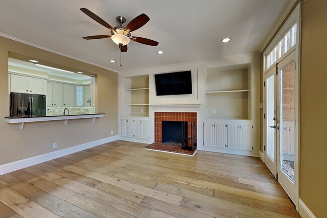 Building Photo - 3420 Binkley Ave