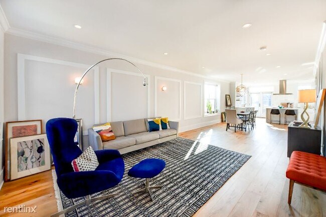 Building Photo - 4 br, 3 bath House - 327 L Street NE