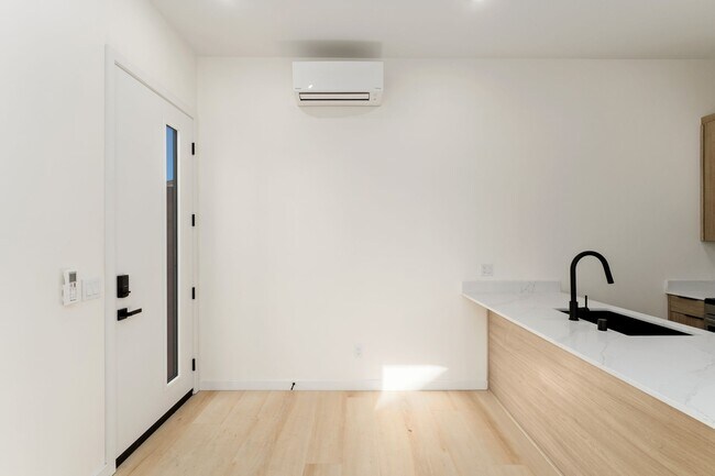 Building Photo - Beautiful Views, Private Yard Available, Newly Built Luxury