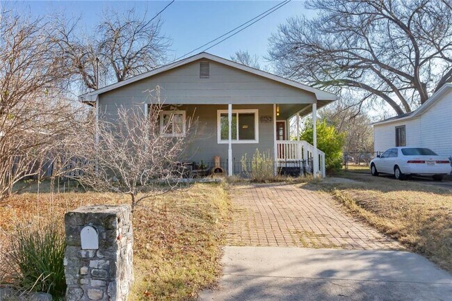 Building Photo - 1613 Deloney St
