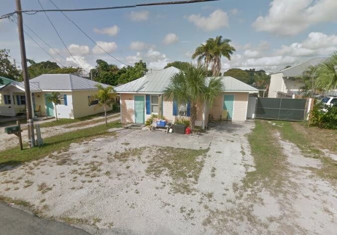 908 SE Lincoln Ave - 3 SFRs: 908, 912 & 918 SE Lincoln Ave