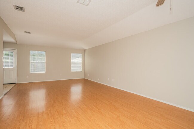 Foto del edificio - 537 Bailey St