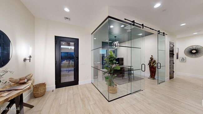 Foto del edificio - 13179 E Juan Tabo Rd
