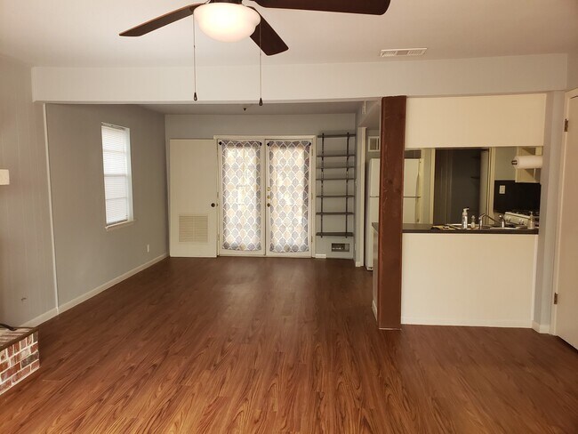 Foto del edificio - 2212 Lanier Dr