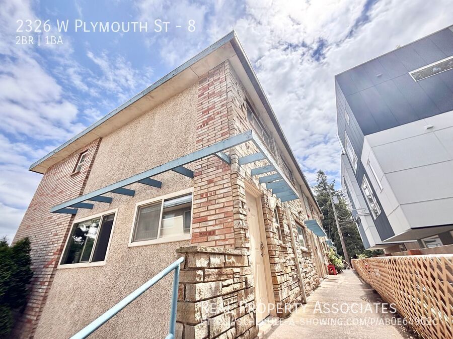 Foto principal - 2326 W Plymouth St