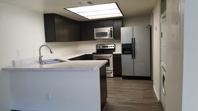 Fully remodeled kitchen - 4545 N 67th Ave