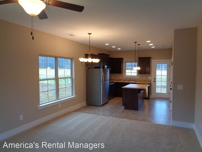 Building Photo - 3 br, 2.5 bath House - 4395 Ridgemont Circle