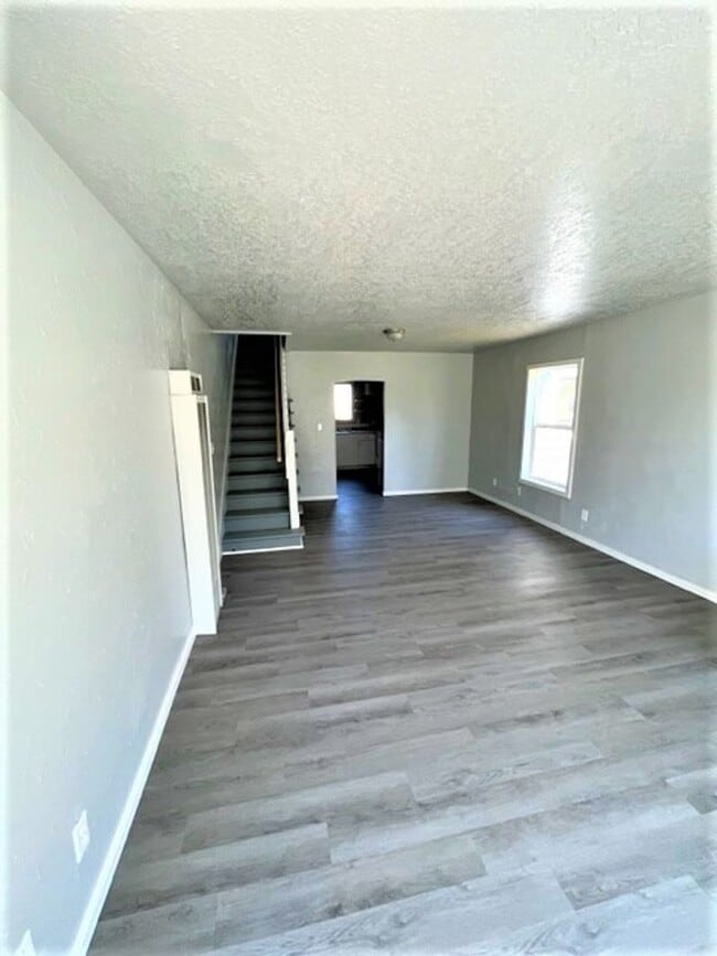 Building Photo - Half off first full month! 2 Bedroom 1 Bat...