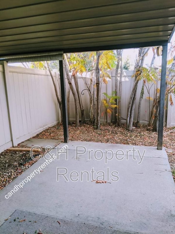 Foto del edificio - 1507 Elaine St