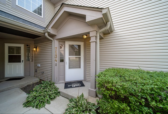 Building Photo - 7134 S Stratton Ln
