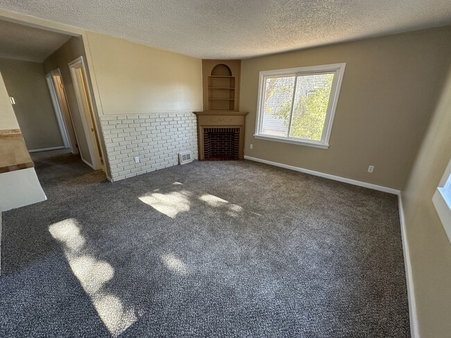 Building Photo - 3609 1st Ave N