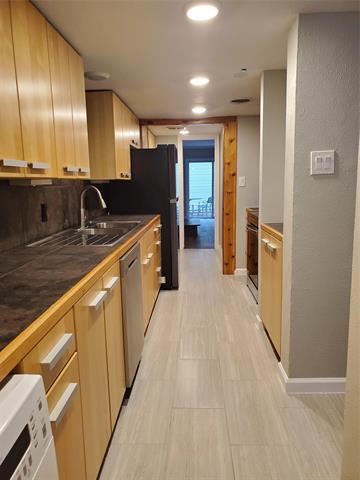 Foto del edificio - 4216 University Blvd
