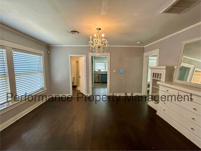 Building Photo - Adorable 2 Bed/2 Bath Home with Solar and ...