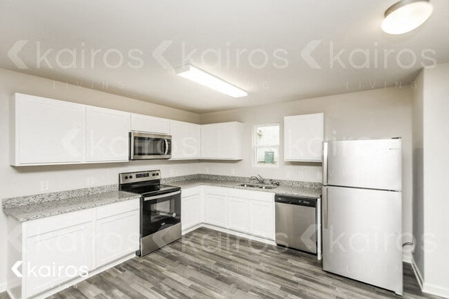 Building Photo - 618 Cartecay Dr