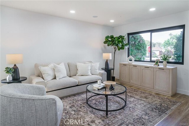 Foto del edificio - 18548 San Gabriel Ave