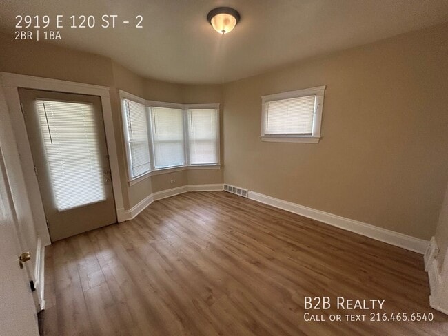 Foto del edificio - 2919 E 120th St