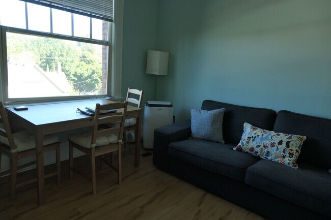 Foto del edificio - 2109 NW Irving St