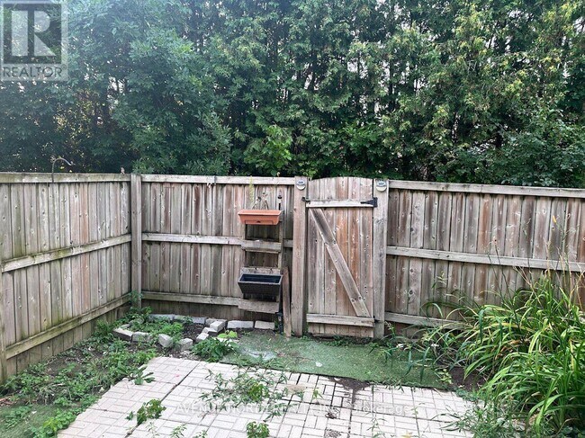 Photo du bâtiment - 1442 Foxwell St