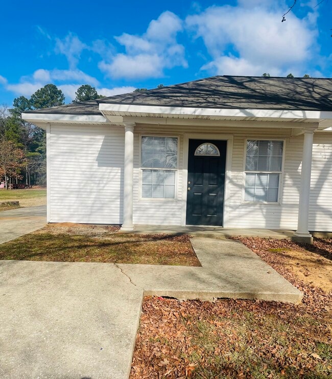 Building Photo - 126 Peavine Rd