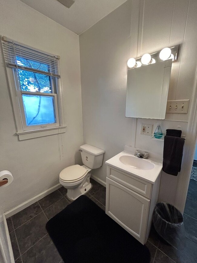 Photo - 308 N 11th St Apartment