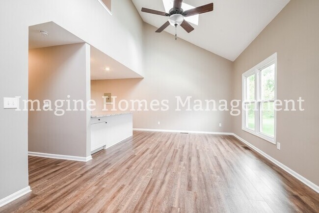 Building Photo - 10686 Ravenna Road