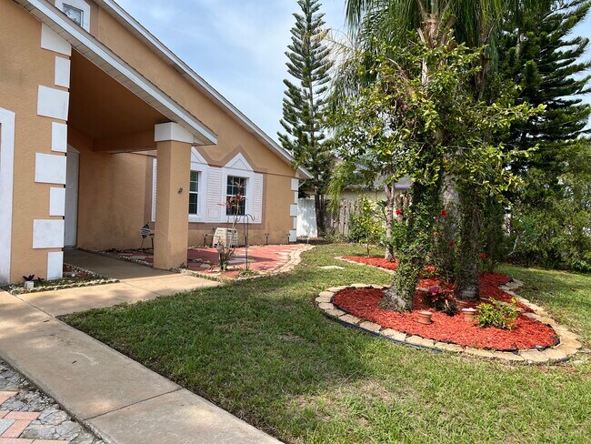 Foto del edificio - 844 Alabama Woods Ln