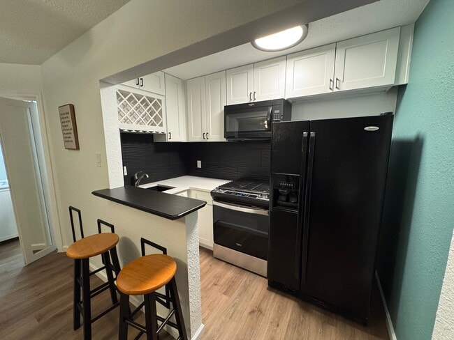 Building Photo - 1123 Disraeli Cir