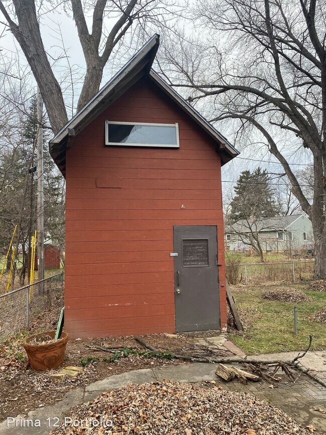 Foto del edificio - 4 br, 2 bath House - 14 Midvale Blvd