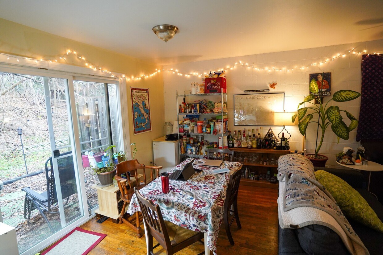 9 Charles St, Ithaca, NY 14850 Townhome Rentals in Ithaca NY