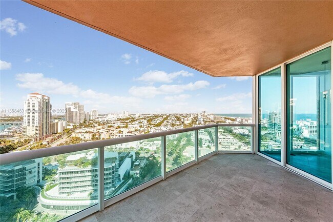Foto del edificio - 300 South Pointe Dr