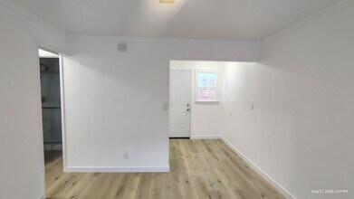 Building Photo - 1565 S Hobart Blvd