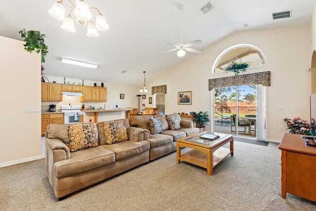 Foto del edificio - 234 Kildrummy Dr